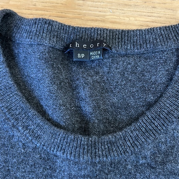 Theory cashmere sweater dress sz small gray navy blue button detail on shoulder - Picture 11 of 12